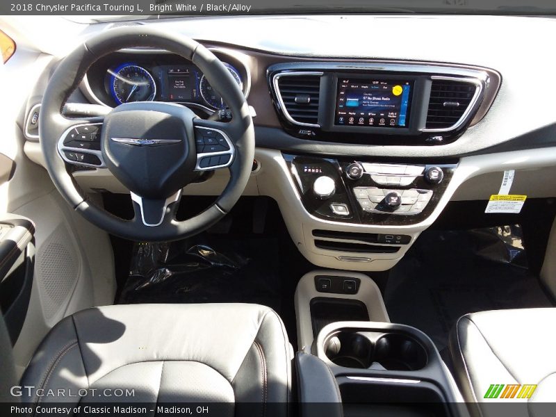 Bright White / Black/Alloy 2018 Chrysler Pacifica Touring L