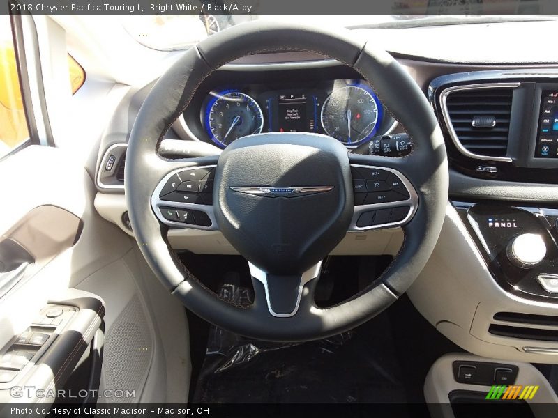 Bright White / Black/Alloy 2018 Chrysler Pacifica Touring L