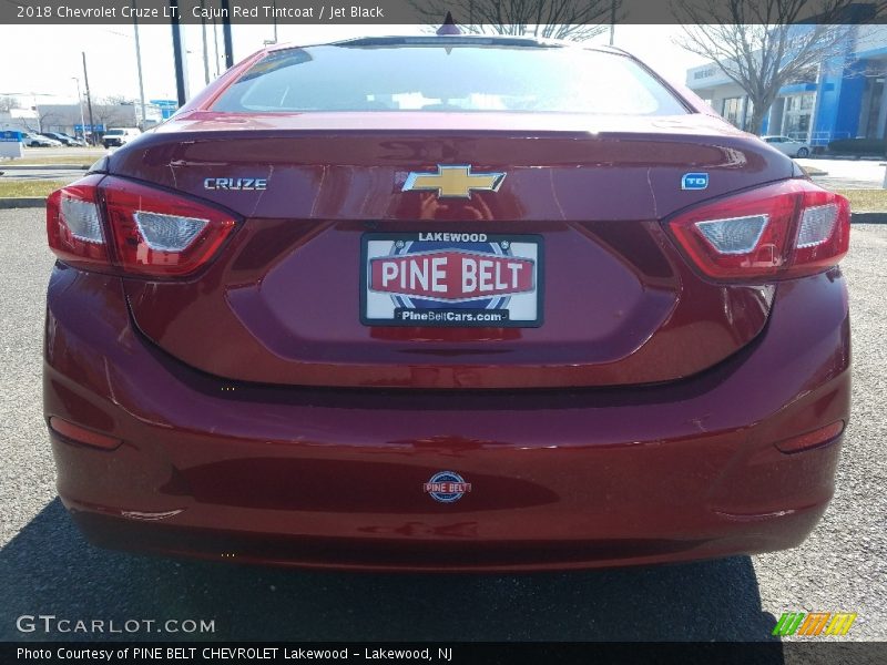 Cajun Red Tintcoat / Jet Black 2018 Chevrolet Cruze LT