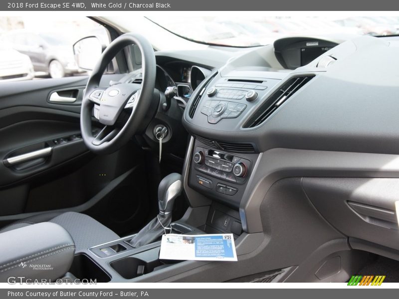 White Gold / Charcoal Black 2018 Ford Escape SE 4WD