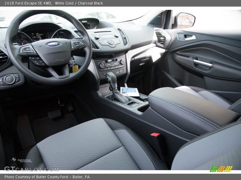 White Gold / Charcoal Black 2018 Ford Escape SE 4WD