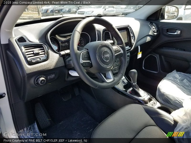 Pearl White Tri–Coat / Black 2018 Jeep Compass Limited 4x4