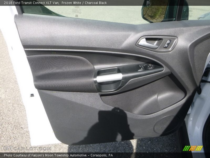Frozen White / Charcoal Black 2018 Ford Transit Connect XLT Van