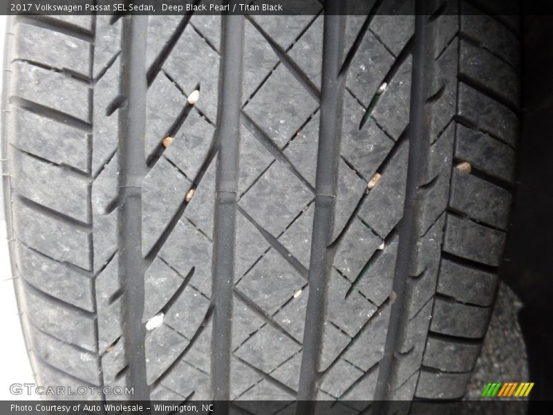 Deep Black Pearl / Titan Black 2017 Volkswagen Passat SEL Sedan