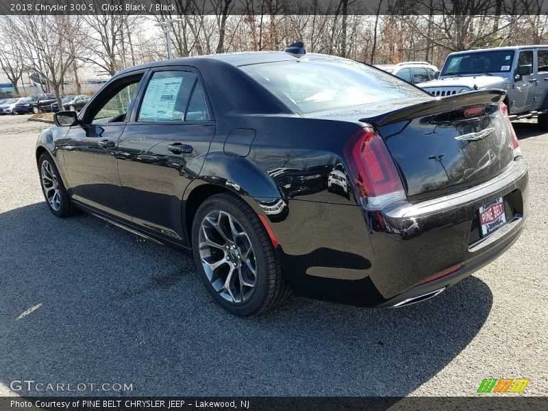 Gloss Black / Black 2018 Chrysler 300 S