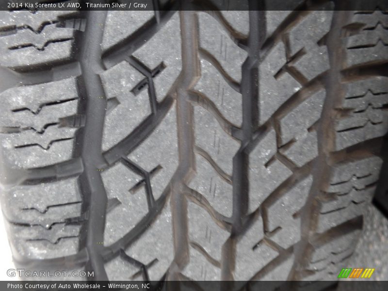 Titanium Silver / Gray 2014 Kia Sorento LX AWD
