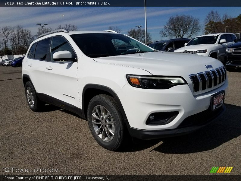 Bright White / Black 2019 Jeep Cherokee Latitude Plus 4x4