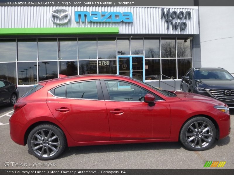 Soul Red Metallic / Parchment 2018 Mazda MAZDA3 Grand Touring 5 Door