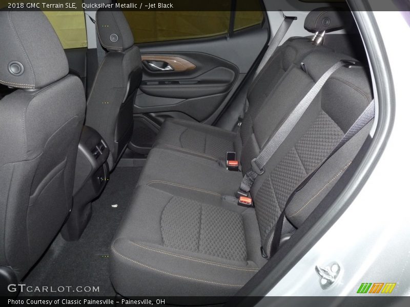 Quicksilver Metallic / ­Jet Black 2018 GMC Terrain SLE