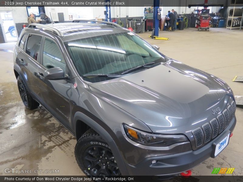 Granite Crystal Metallic / Black 2019 Jeep Cherokee Trailhawk 4x4