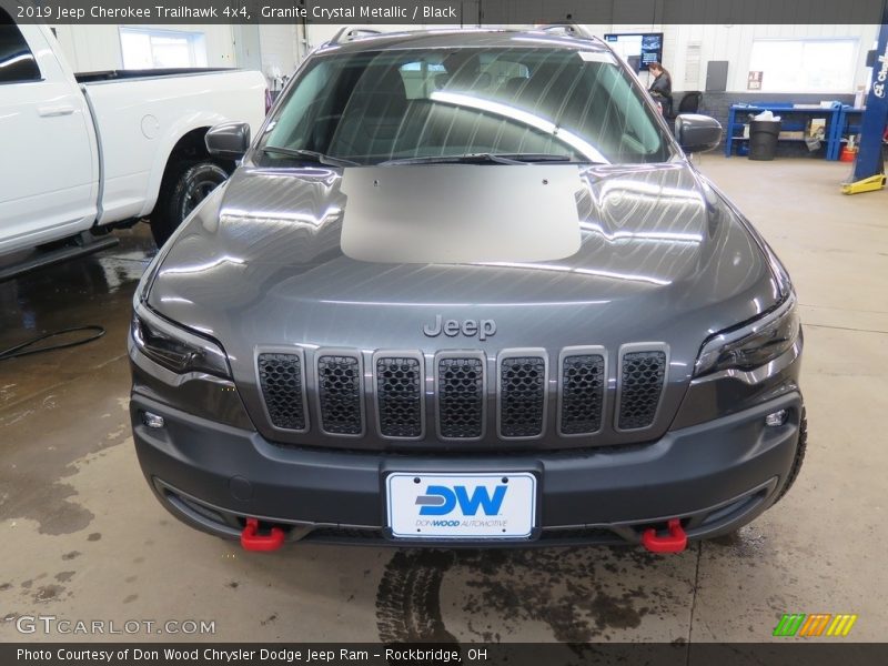 Granite Crystal Metallic / Black 2019 Jeep Cherokee Trailhawk 4x4