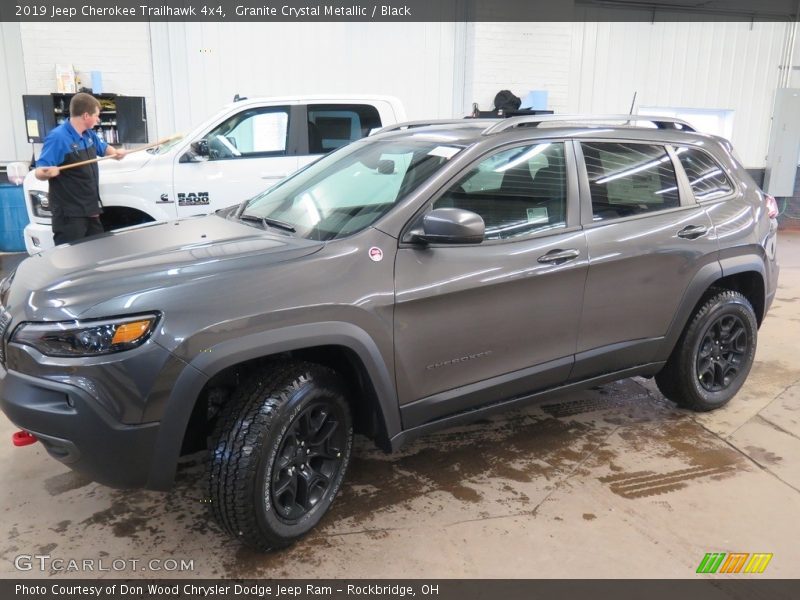 Granite Crystal Metallic / Black 2019 Jeep Cherokee Trailhawk 4x4