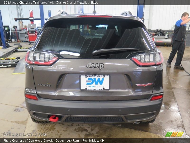 Granite Crystal Metallic / Black 2019 Jeep Cherokee Trailhawk 4x4
