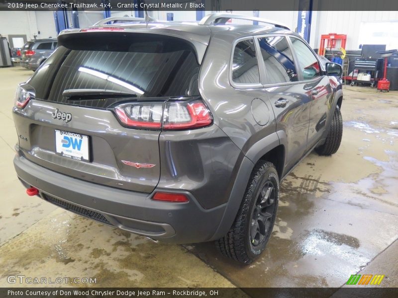 Granite Crystal Metallic / Black 2019 Jeep Cherokee Trailhawk 4x4