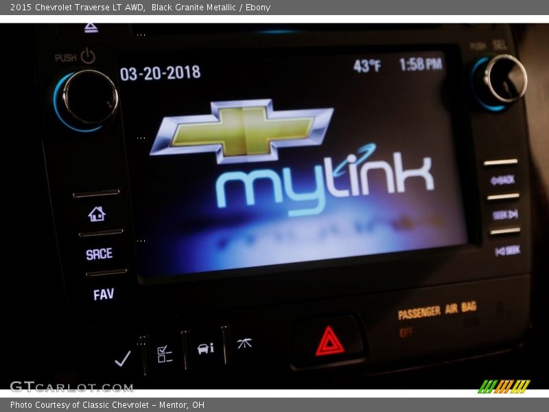 Black Granite Metallic / Ebony 2015 Chevrolet Traverse LT AWD