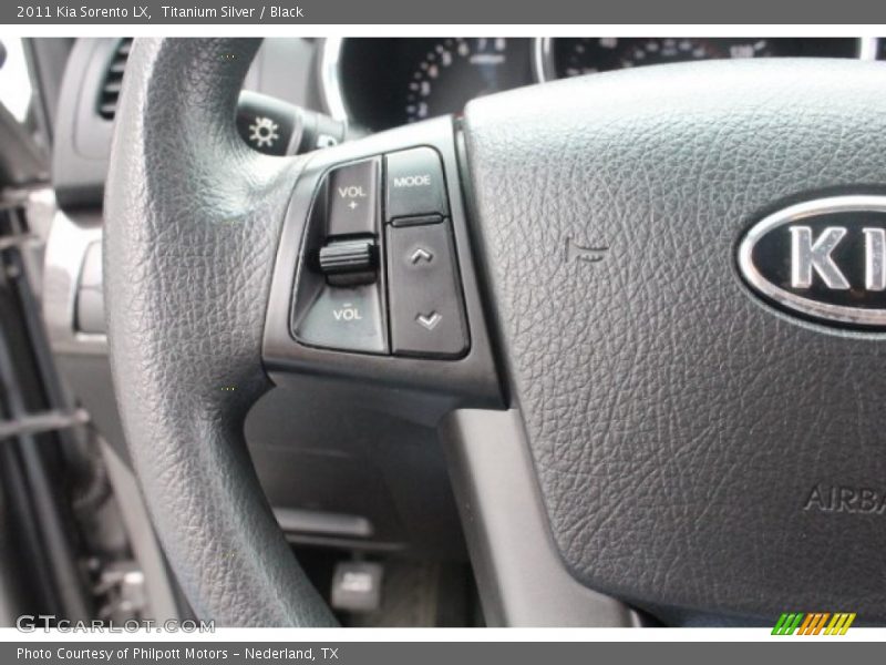 Titanium Silver / Black 2011 Kia Sorento LX