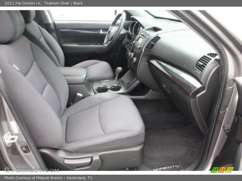 Titanium Silver / Black 2011 Kia Sorento LX