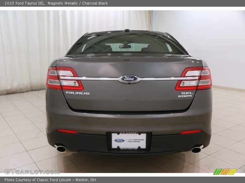 Magnetic Metallic / Charcoal Black 2015 Ford Taurus SEL