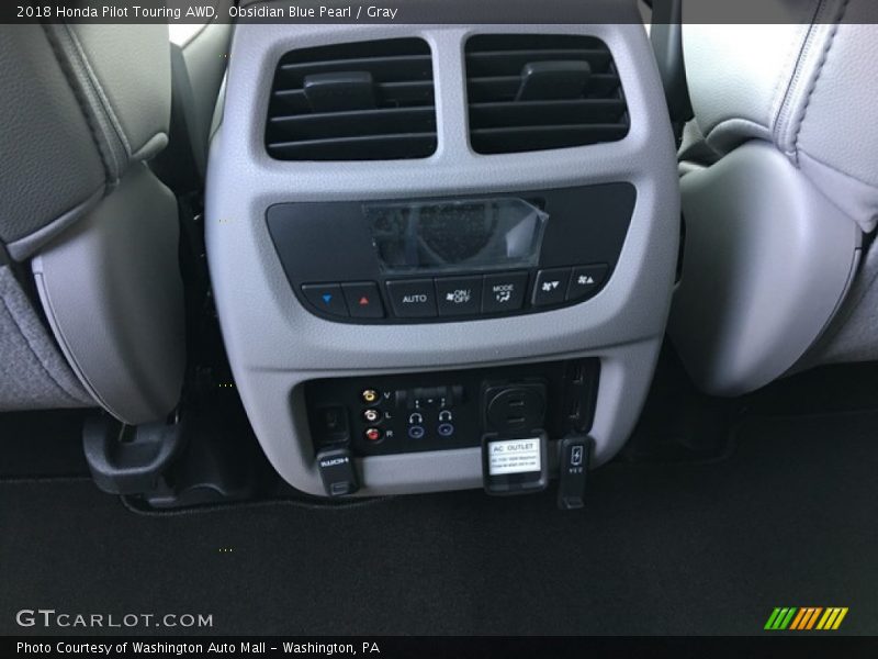 Obsidian Blue Pearl / Gray 2018 Honda Pilot Touring AWD