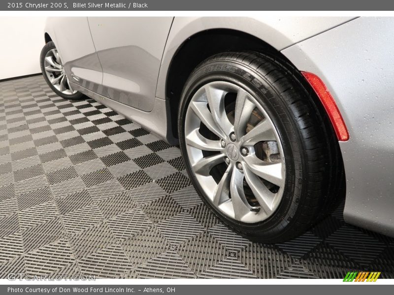 Billet Silver Metallic / Black 2015 Chrysler 200 S