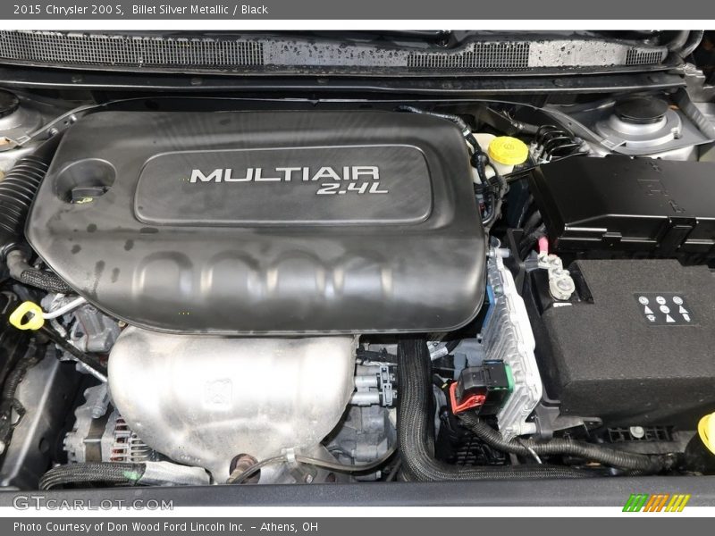 Billet Silver Metallic / Black 2015 Chrysler 200 S