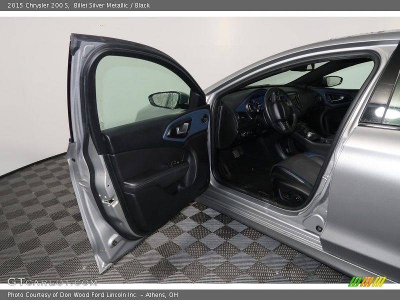 Billet Silver Metallic / Black 2015 Chrysler 200 S