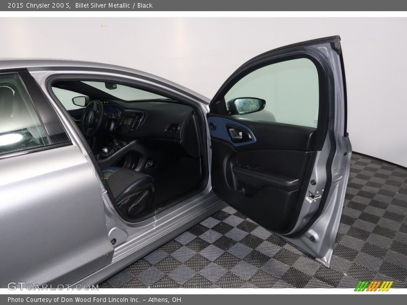 Billet Silver Metallic / Black 2015 Chrysler 200 S