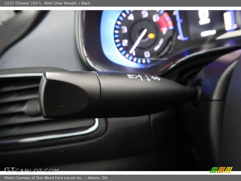 Billet Silver Metallic / Black 2015 Chrysler 200 S