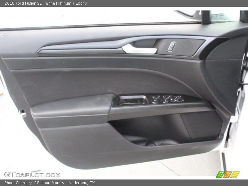 White Platinum / Ebony 2018 Ford Fusion SE