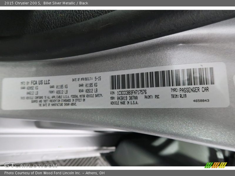 Billet Silver Metallic / Black 2015 Chrysler 200 S