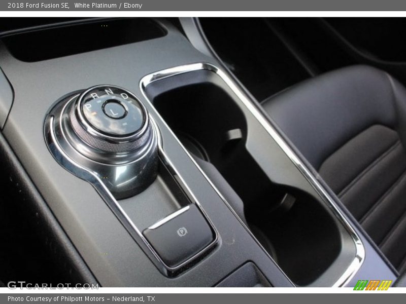 White Platinum / Ebony 2018 Ford Fusion SE