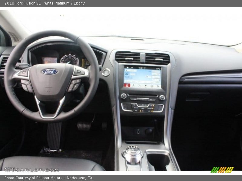 White Platinum / Ebony 2018 Ford Fusion SE