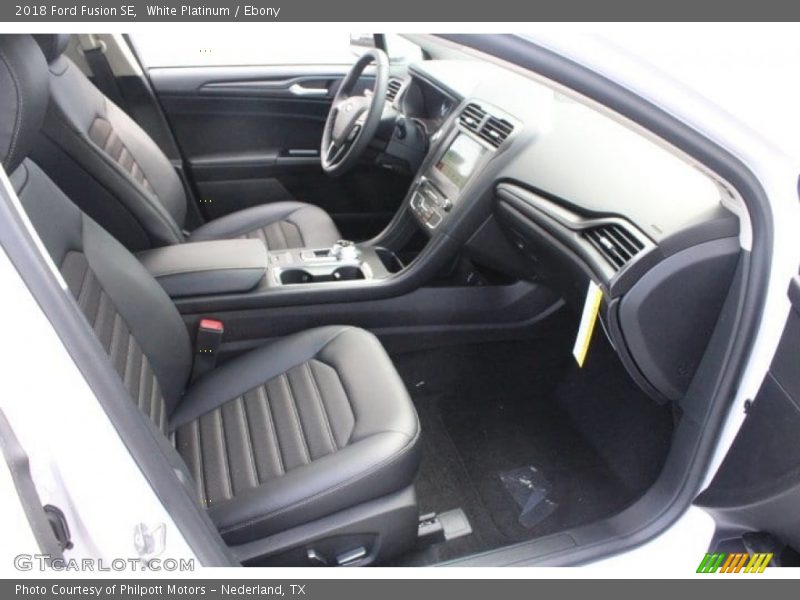 White Platinum / Ebony 2018 Ford Fusion SE