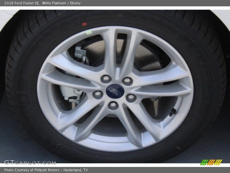 White Platinum / Ebony 2018 Ford Fusion SE