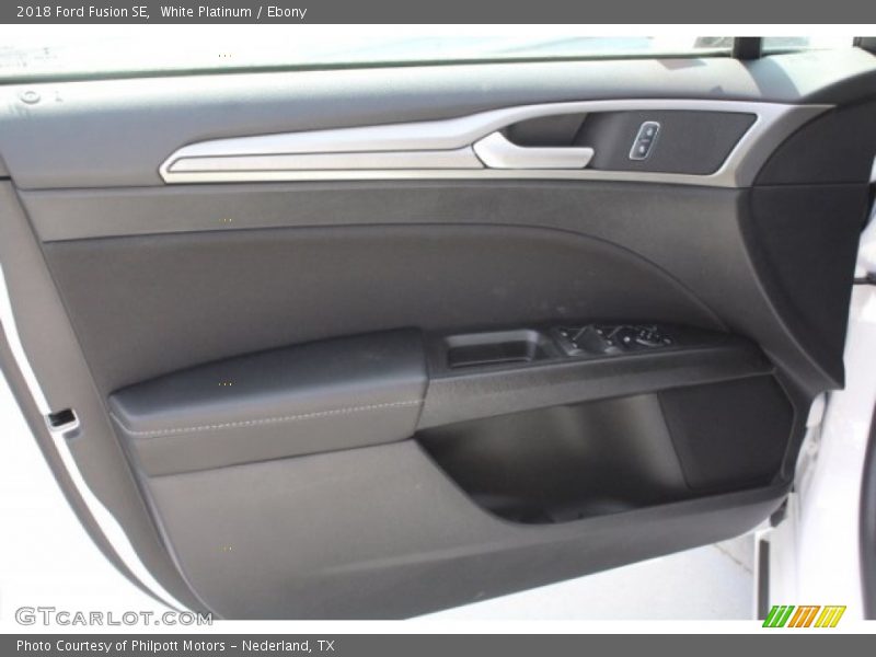 White Platinum / Ebony 2018 Ford Fusion SE