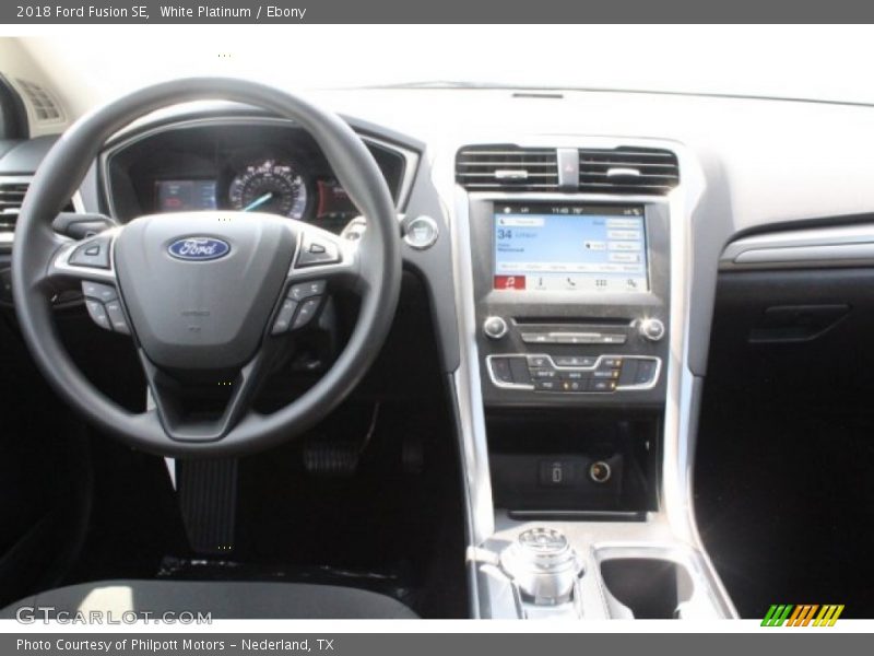 White Platinum / Ebony 2018 Ford Fusion SE