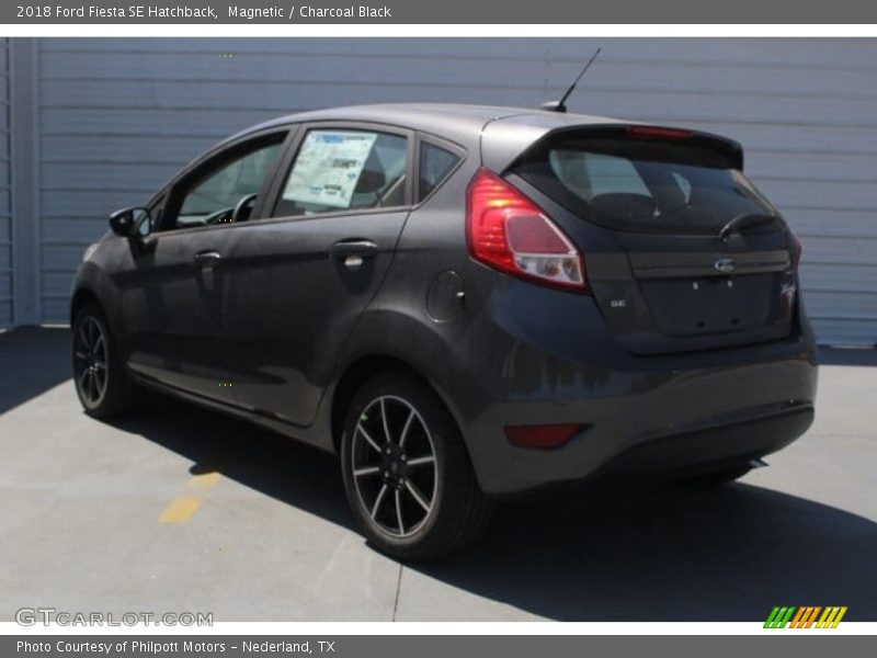Magnetic / Charcoal Black 2018 Ford Fiesta SE Hatchback