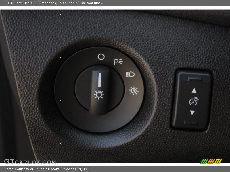 Magnetic / Charcoal Black 2018 Ford Fiesta SE Hatchback