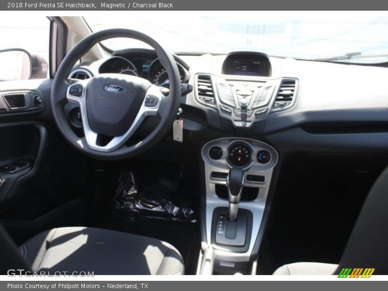 Magnetic / Charcoal Black 2018 Ford Fiesta SE Hatchback