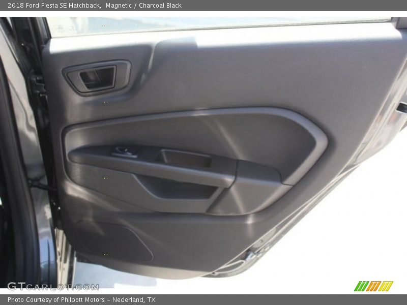 Magnetic / Charcoal Black 2018 Ford Fiesta SE Hatchback