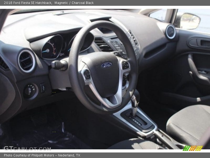 Magnetic / Charcoal Black 2018 Ford Fiesta SE Hatchback