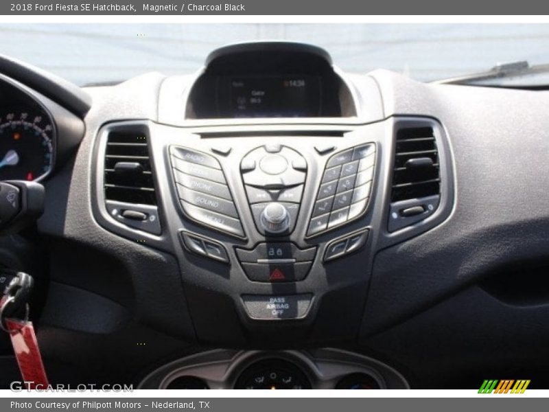 Magnetic / Charcoal Black 2018 Ford Fiesta SE Hatchback