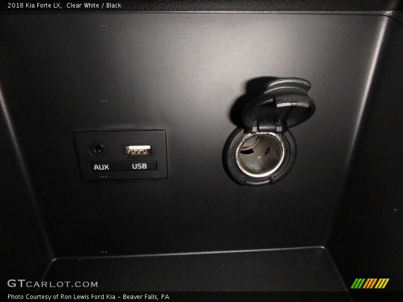 Clear White / Black 2018 Kia Forte LX