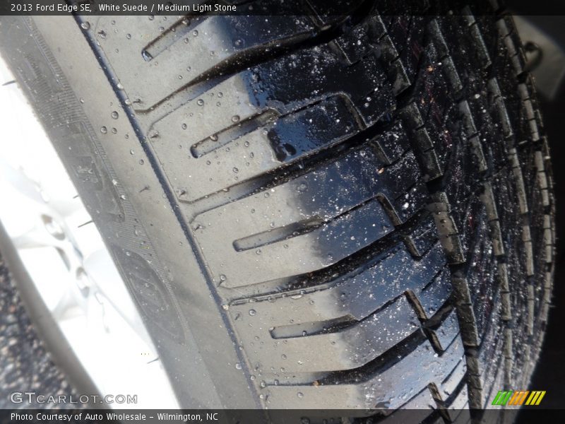 White Suede / Medium Light Stone 2013 Ford Edge SE