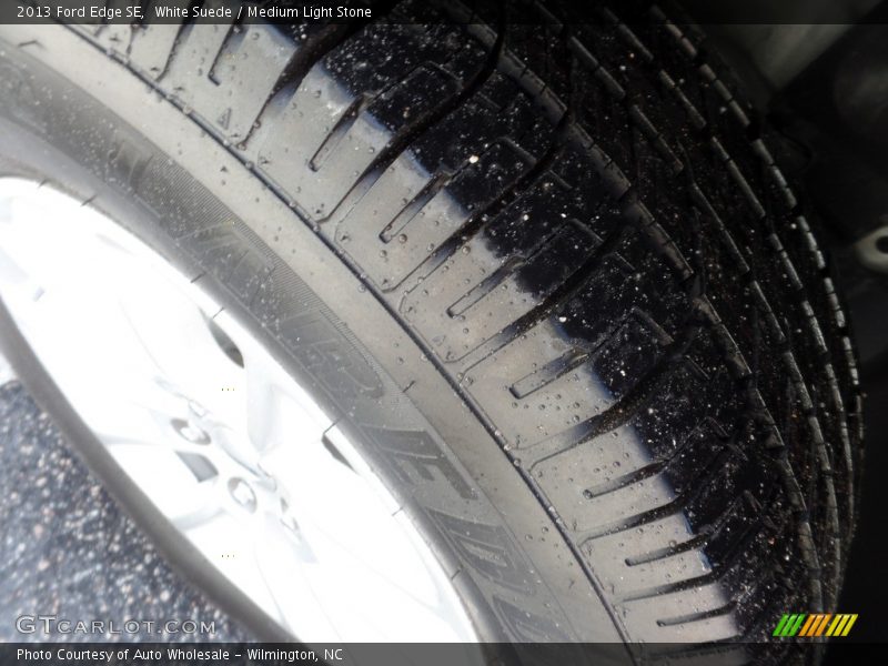 White Suede / Medium Light Stone 2013 Ford Edge SE