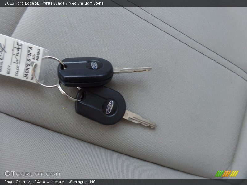 White Suede / Medium Light Stone 2013 Ford Edge SE