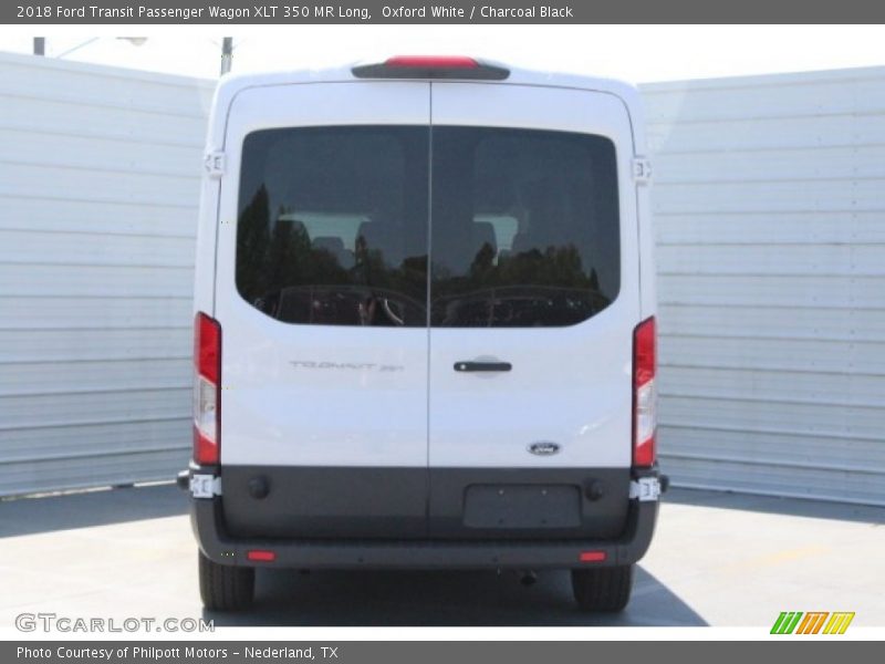 Oxford White / Charcoal Black 2018 Ford Transit Passenger Wagon XLT 350 MR Long