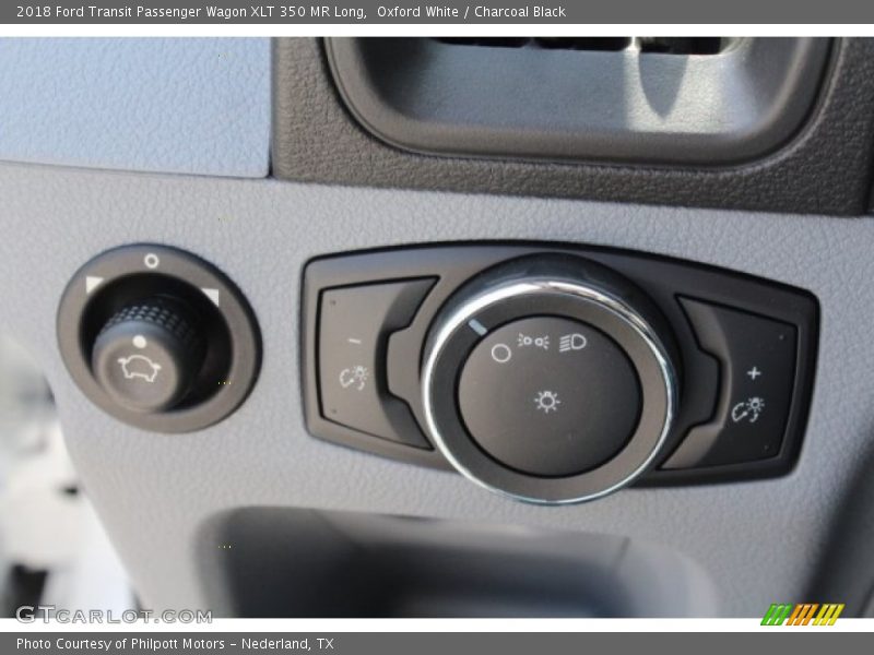 Oxford White / Charcoal Black 2018 Ford Transit Passenger Wagon XLT 350 MR Long