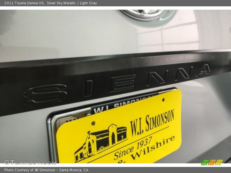 Silver Sky Metallic / Light Gray 2011 Toyota Sienna V6