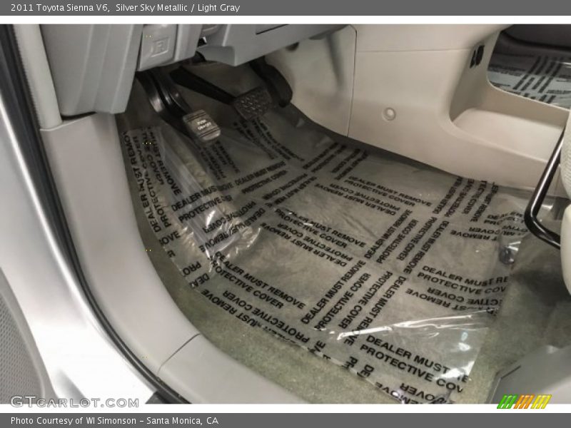 Silver Sky Metallic / Light Gray 2011 Toyota Sienna V6